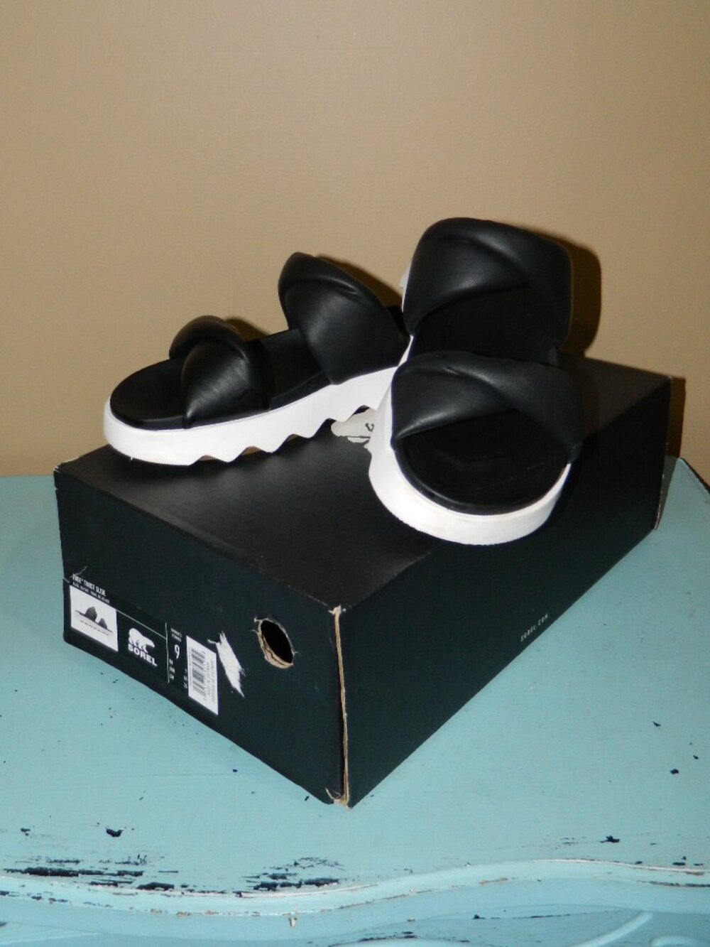 Sorel Viibe Twist Slides Black/White Sz 9